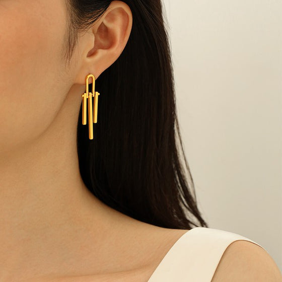 Line Tassel Earring