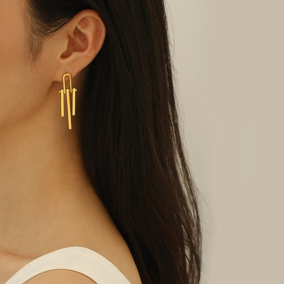 Line Tassel Earring