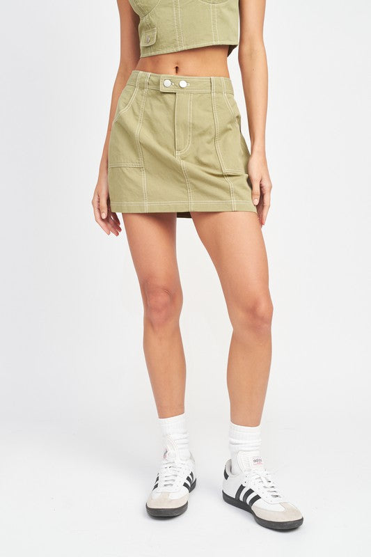 CONTRAST STITCHING MINI SKIRT