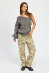 OVERSIZED ONE SHOULDER SWEATER
