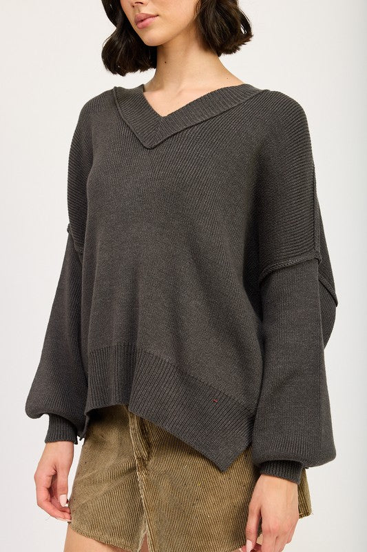 OVERSIZED V NECK SWEATER